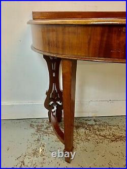 A Rare & Beautiful 120 Year old Victorian Antique Mahogany Hall Table. C1900