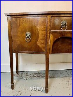 A Rare & Beautiful 1920s Antique Mahogany Bow Front Sideboard. 20th C