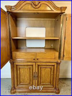 A Rare & Beautiful 20thC Media Cabinet In The American colonial Style By Wynwood