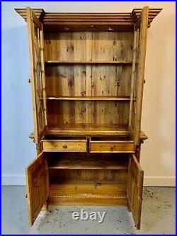 A Rare & Beautiful 20th Century Pine Glazed Dresser. Beautiful