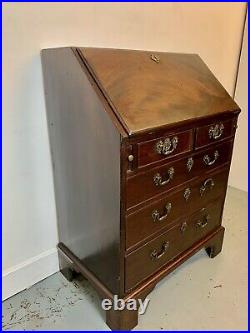 A Rare & Beautiful 235 Year Old Antique Mahogany Bureau Chest of Drawers. 1795 C