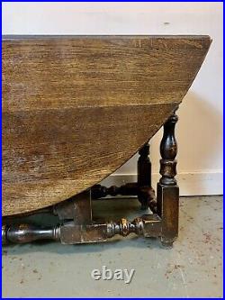 A Rare & Beautiful 240 Year Old Antique Oak Drop Leaf Gateleg Table. C1780