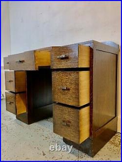 A Rare & Beautiful 80 Year Old Post deco Oak Dressing Table. C1940s