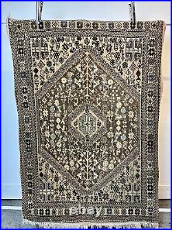 A Rare & Beautiful Traditional Handmade, Hand Knotted Genuine Persian Rug