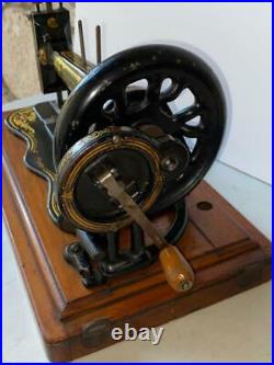 Antique 1886 Singer 12 Hand Crank Sewing Machine w Bentwood Case. RARE BEAUTIFUL