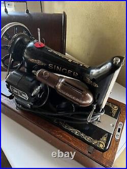 Antique 1916 Singer Sewing Machine Beautiful and Rare with Original Accessories