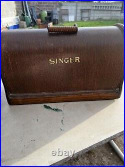 Antique 1916 Singer Sewing Machine Beautiful and Rare with Original Accessories