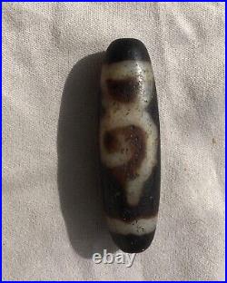 Antique beautiful rare big Tibetan Dzi bead agate amulet