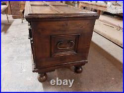 Beautiful Huge Rare Antique Continental Walnut Coffer In Very Good Condition