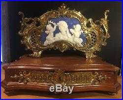 Beautiful Rare 19th C. Kpm Seger Porzellan Walnut Pate Sur Pate Jewelry Box