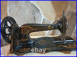 Beautiful unrestored Antique 1889 Singer 13K Sewing Machine Rare model