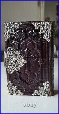 Old & rare prayerbook 1879, with beautiful elaborate silverwork