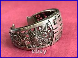 RARE antique CHINESE Silver bracelet Beautiful metalwork Flowers & symbol