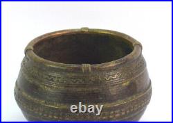 Rare Antique Bronze Tribal Beautiful Crafted Pot/Vessel Collectible. G18-72