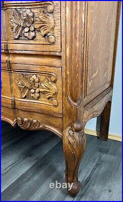 Rare Carved French oak beautiful bureaux / writing desk / Secretaire (LOT 2077)
