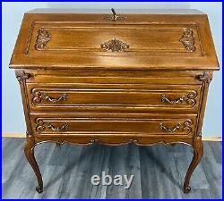 Rare Carved French oak beautiful bureaux / writing desk / Secretaire (LOT 2908)