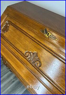 Rare Carved French oak beautiful bureaux / writing desk / Secretaire (LOT 2908)