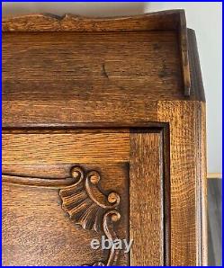 Rare Carved French oak beautiful bureaux / writing desk / Secretaire (LOT 3166)