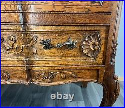 Rare Carved French oak beautiful bureaux / writing desk / Secretaire (LOT 3166)