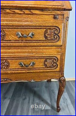 Rare Carved French oak beautiful bureaux / writing desk / Secretaire (LOT 3168)