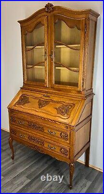 Rare Carved French oak beautiful bureaux / writing desk / Secretaire (LOT 3168)