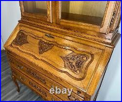 Rare Carved French oak beautiful bureaux / writing desk / Secretaire (LOT 3168)