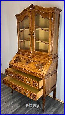 Rare Carved French oak beautiful bureaux / writing desk / Secretaire (LOT 3168)