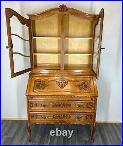 Rare Carved French oak beautiful bureaux / writing desk / Secretaire (LOT 3168)