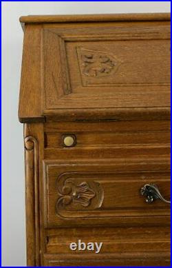Rare Carved French oak beautiful bureaux / writting desk / Secretaire (LOT 637)