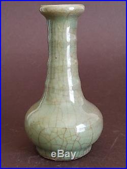 Rare and beautiful Chines Song Dynasty Long Quan Yao Vase