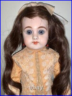 Very Rare and Beautiful Simon Halbig 749 DEP 8 Antique Doll 19